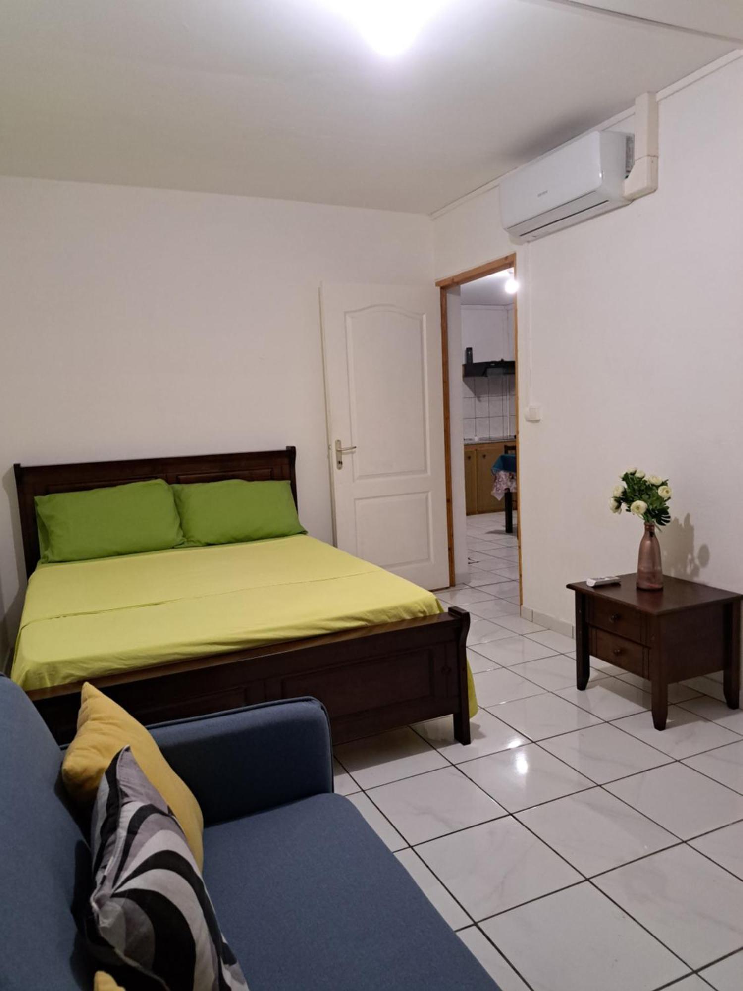 Résidence Andy: Appart Accueillant avec Parking Privé Saint-Denis Exterior photo